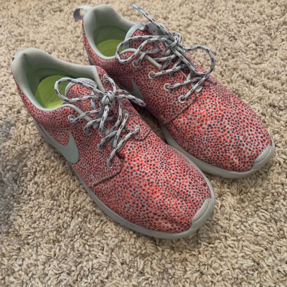 Roshe Nike shoe size 8 - Picture 3 of 4